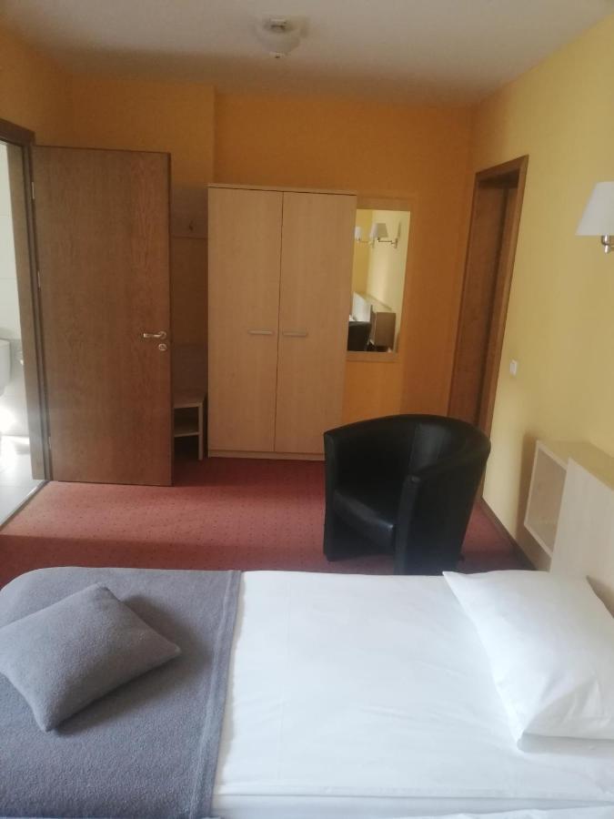Hotel Senas Namas أليتس المظهر الخارجي الصورة