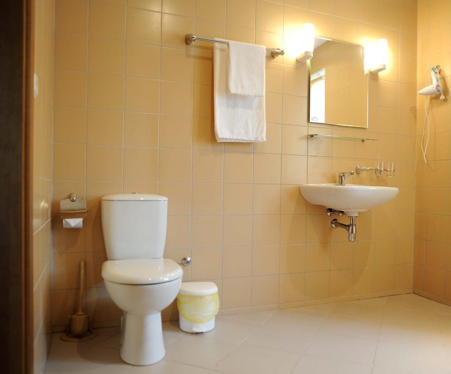 Hotel Senas Namas أليتس الغرفة الصورة